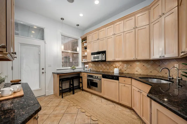 $1,350,000 | 5519 South Cornell Avenue, Chicago, IL 60637