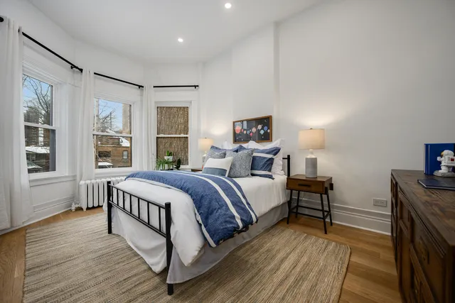 $1,350,000 | 5519 South Cornell Avenue, Chicago, IL 60637