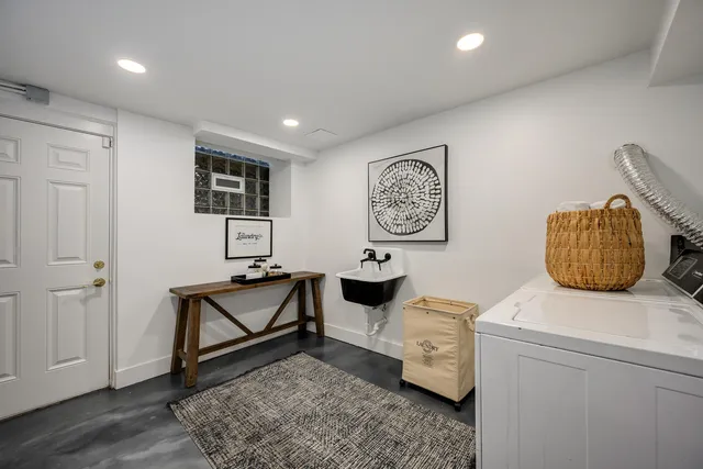 $1,350,000 | 5519 South Cornell Avenue, Chicago, IL 60637