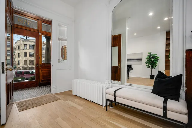 $1,350,000 | 5519 South Cornell Avenue, Chicago, IL 60637