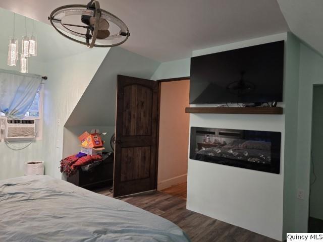 228 Wabash Avenue Carthage, IL 62321 - Photo 21 of 35 a bedroom with a bed and a television