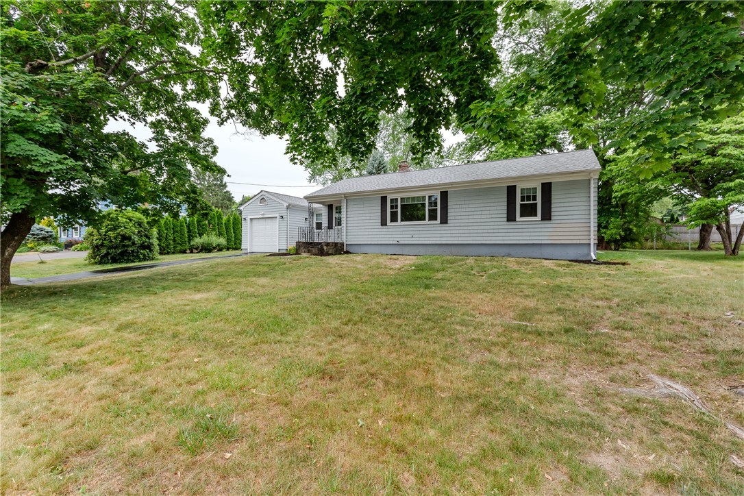 8 Barnes Street Smithfield, RI 02828 - Photo 46 of 48