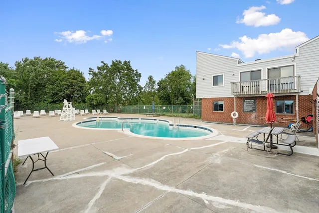 $349,900 | 100 Governors Drive, Unit 118, Winthrop, MA 02152