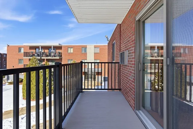 $349,900 | 100 Governors Drive, Unit 118, Winthrop, MA 02152