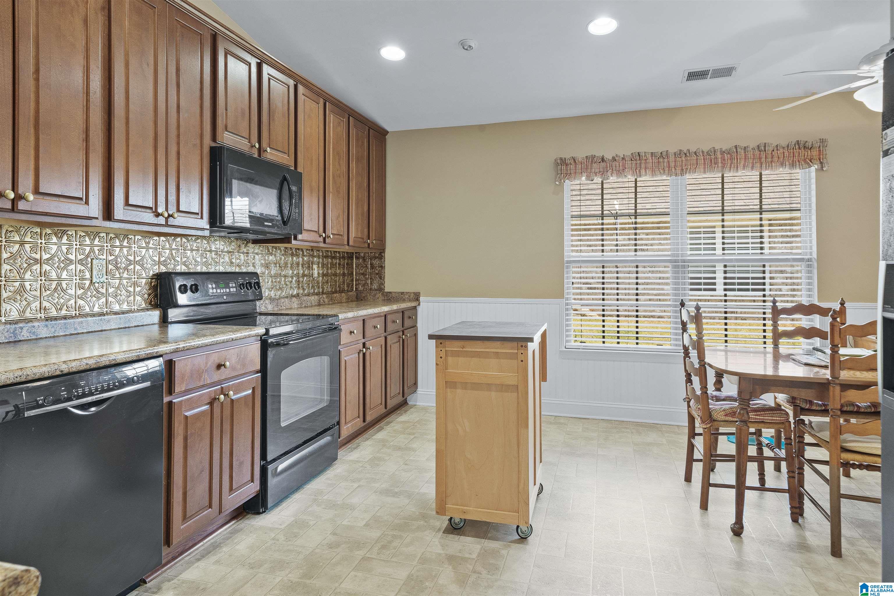 142 Old Ivy Road Calera, AL 35040 - Photo 12 of 37