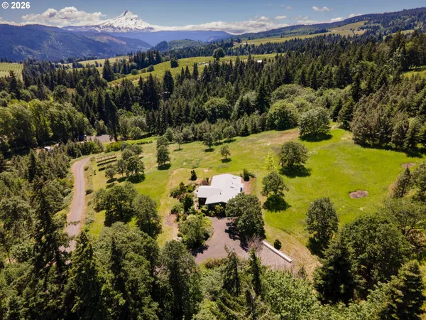 $785,000 | 5090 Binns Hill Drive, Hood River, OR 97031