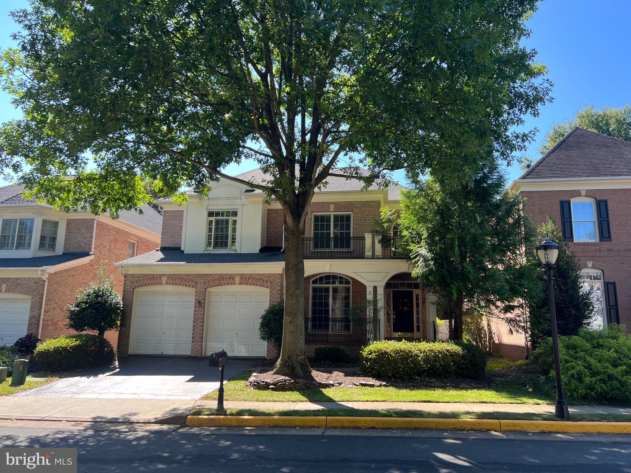 10085 Daniels Run Way Fairfax, VA 22030 - Photo 1 of 24