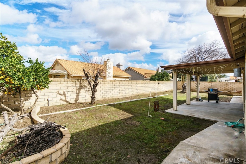27062 Terrytown Road Menifee, CA 92586 - Photo 34 of 36 a view of outdoor space with seating area