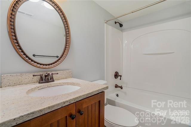 4917 Park Road, Unit B Charlotte, NC 28209 - Photo 14 of 18