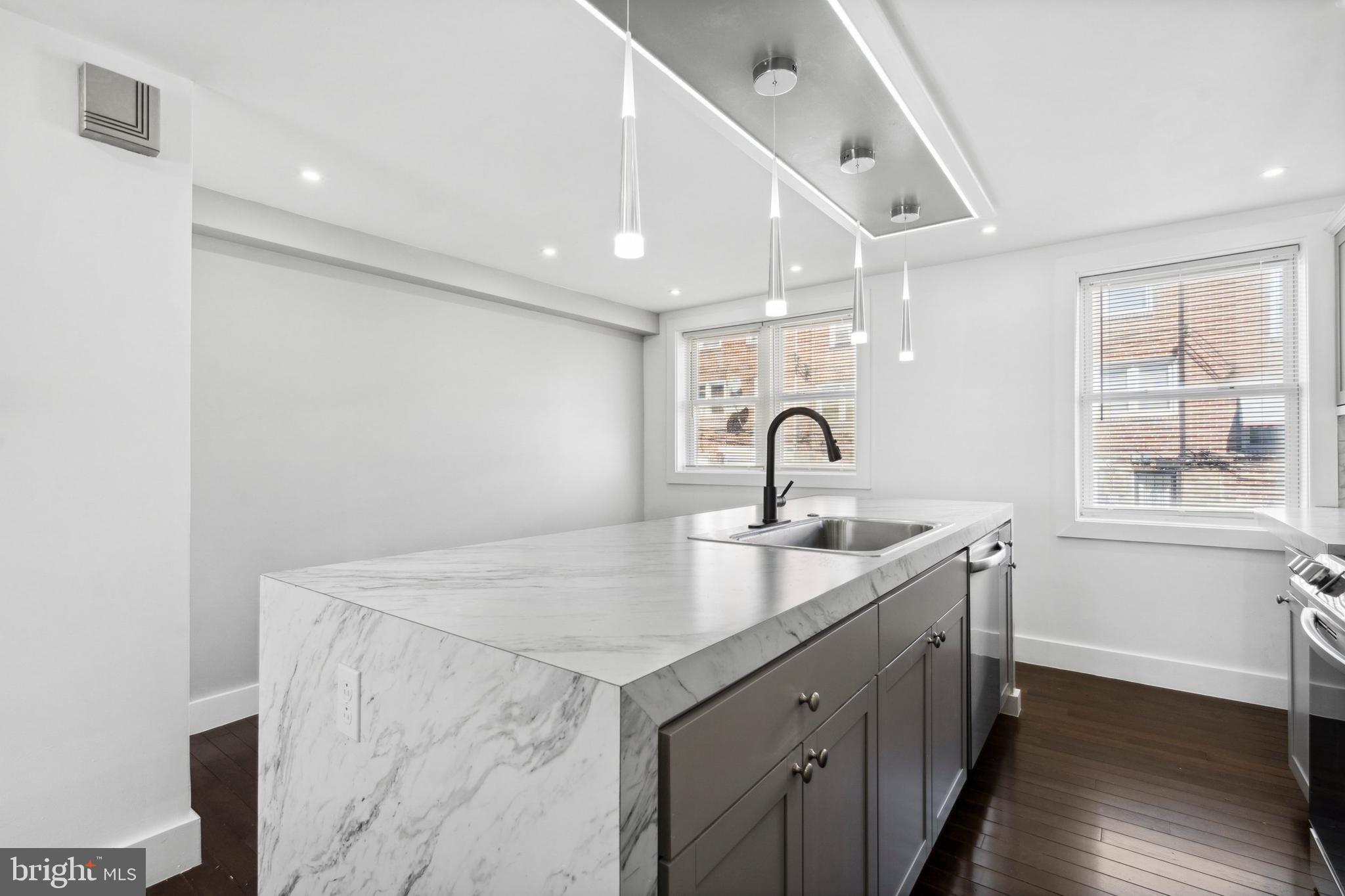 1337 Farrington Road Philadelphia, PA 19151 - Photo 3 of 13 Gallery Image 3