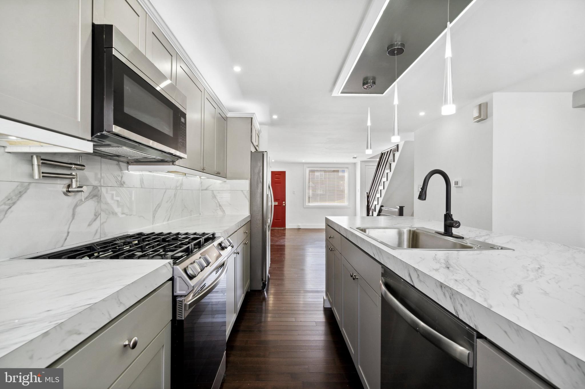 1337 Farrington Road Philadelphia, PA 19151 - Photo 5 of 13 Gallery Image 5