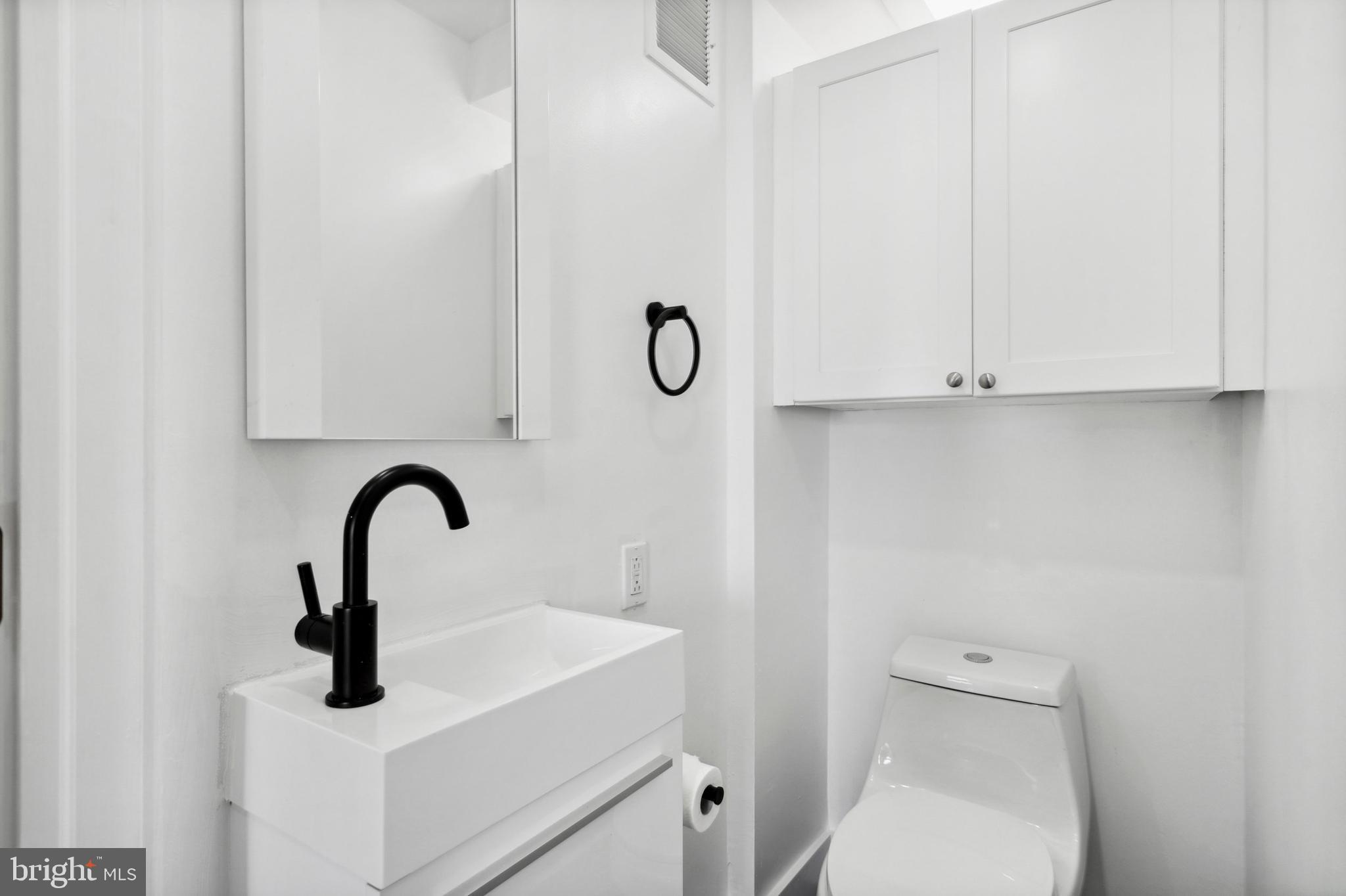 1337 Farrington Road Philadelphia, PA 19151 - Photo 7 of 13 Gallery Image 7