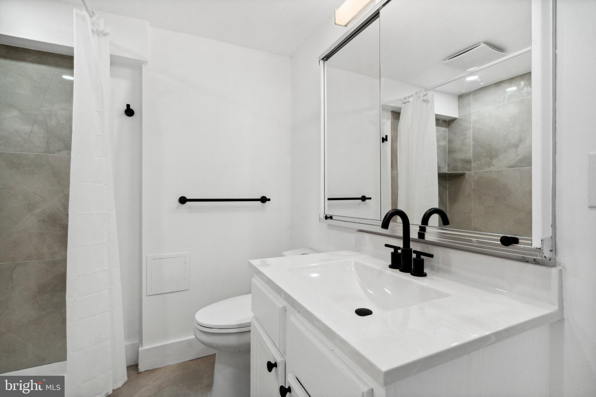 1337 Farrington Road Philadelphia, PA 19151 - Photo 10 of 13 Gallery Image 10