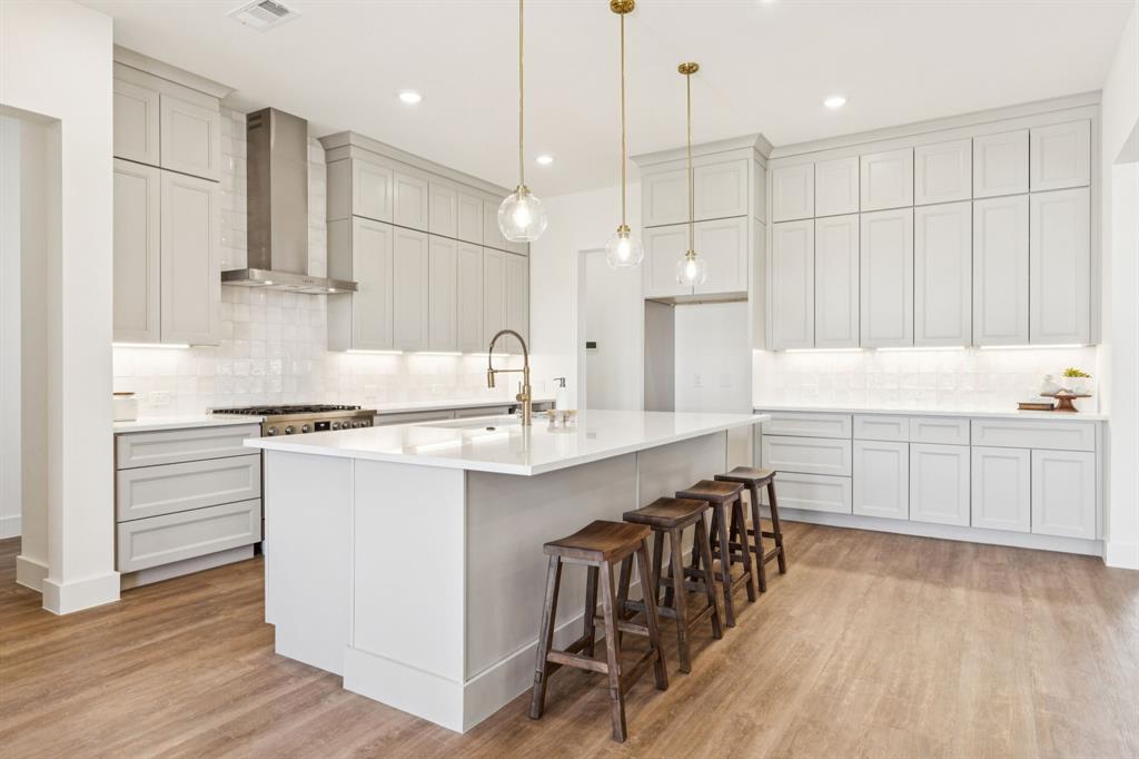 711 Hummingbird Lane Justin, TX 76247 - Photo 11 of 38