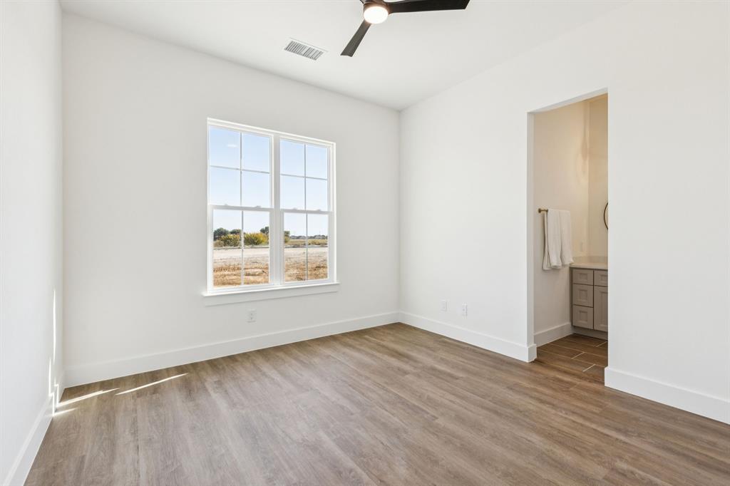 711 Hummingbird Lane Justin, TX 76247 - Photo 22 of 38