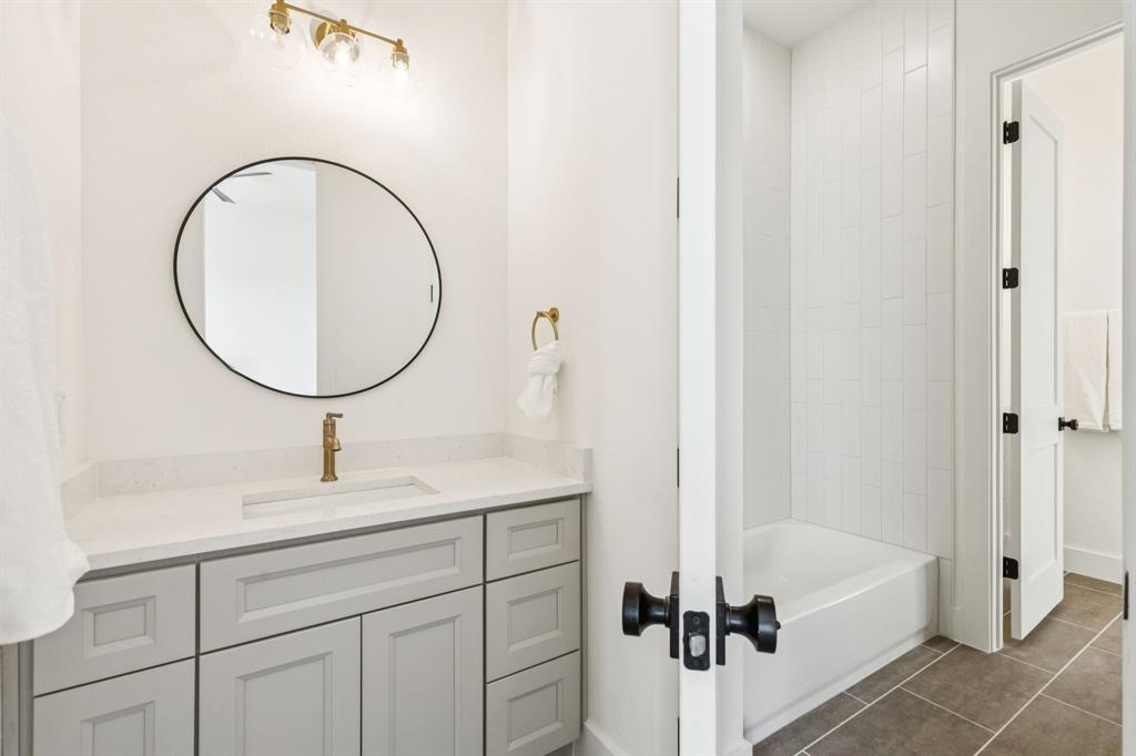 711 Hummingbird Lane Justin, TX 76247 - Photo 23 of 38 Jack & Jill