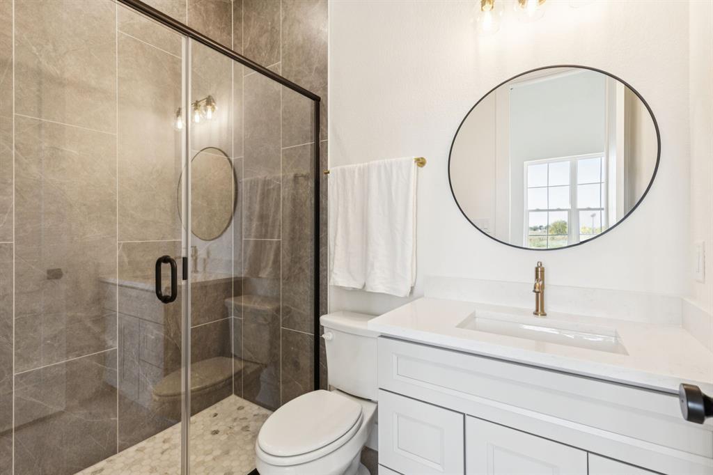 711 Hummingbird Lane Justin, TX 76247 - Photo 27 of 38 2nd ensuite