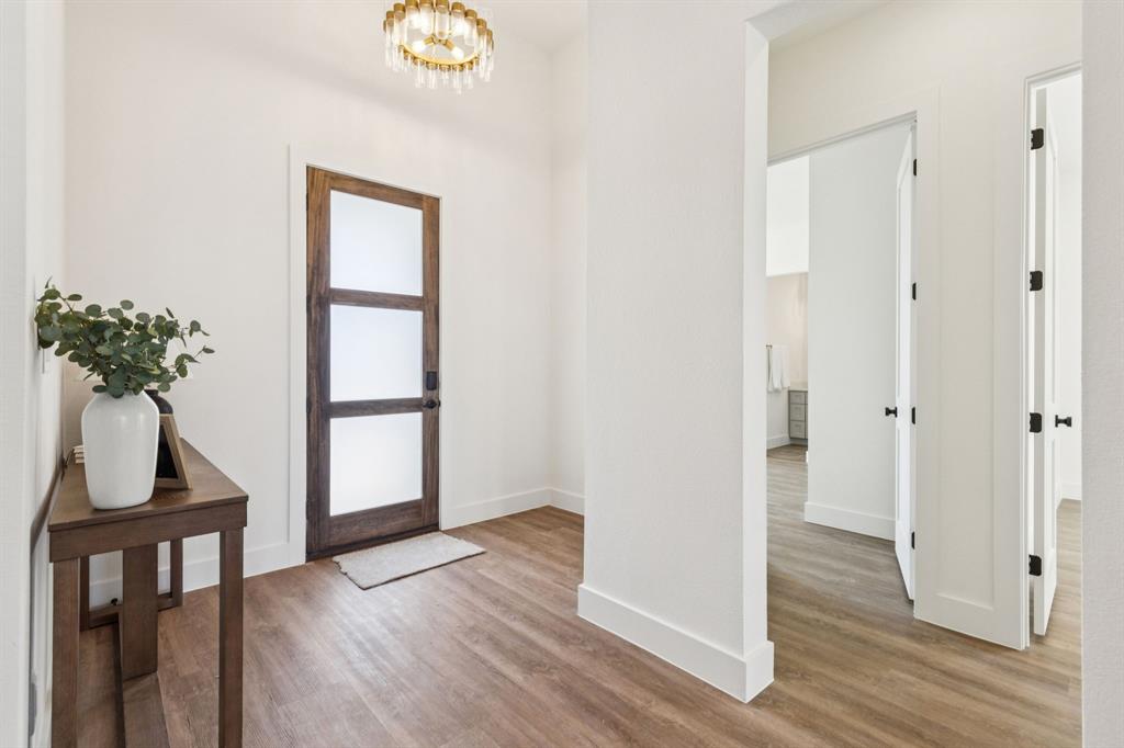 711 Hummingbird Lane Justin, TX 76247 - Photo 3 of 38