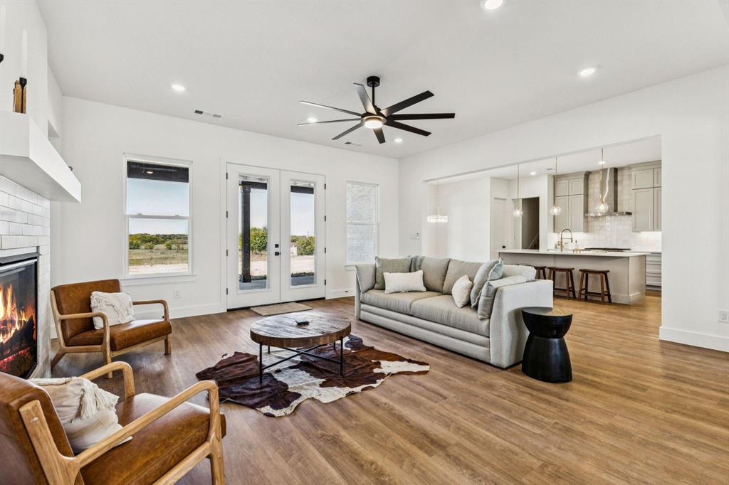 711 Hummingbird Lane Justin, TX 76247 - Photo 8 of 38