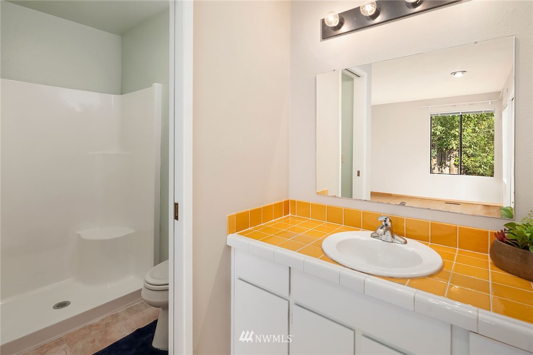 2313 Main Court South Renton, WA 98055 - Photo 8 of 16 Gallery Image 8