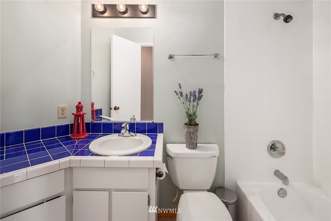 2313 Main Court South Renton, WA 98055 - Photo 10 of 16 Gallery Image 10