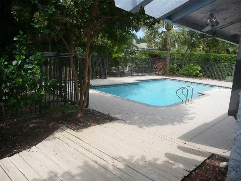 6920 Giralda Circle Boca Raton, FL 33433 - Photo 4 of 8 Pool