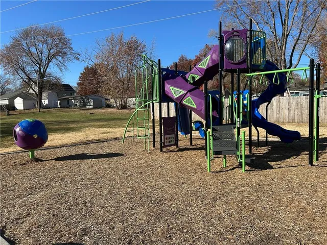 $194,950 | 2638 South 48th Terrace, Kansas City, KS 66106