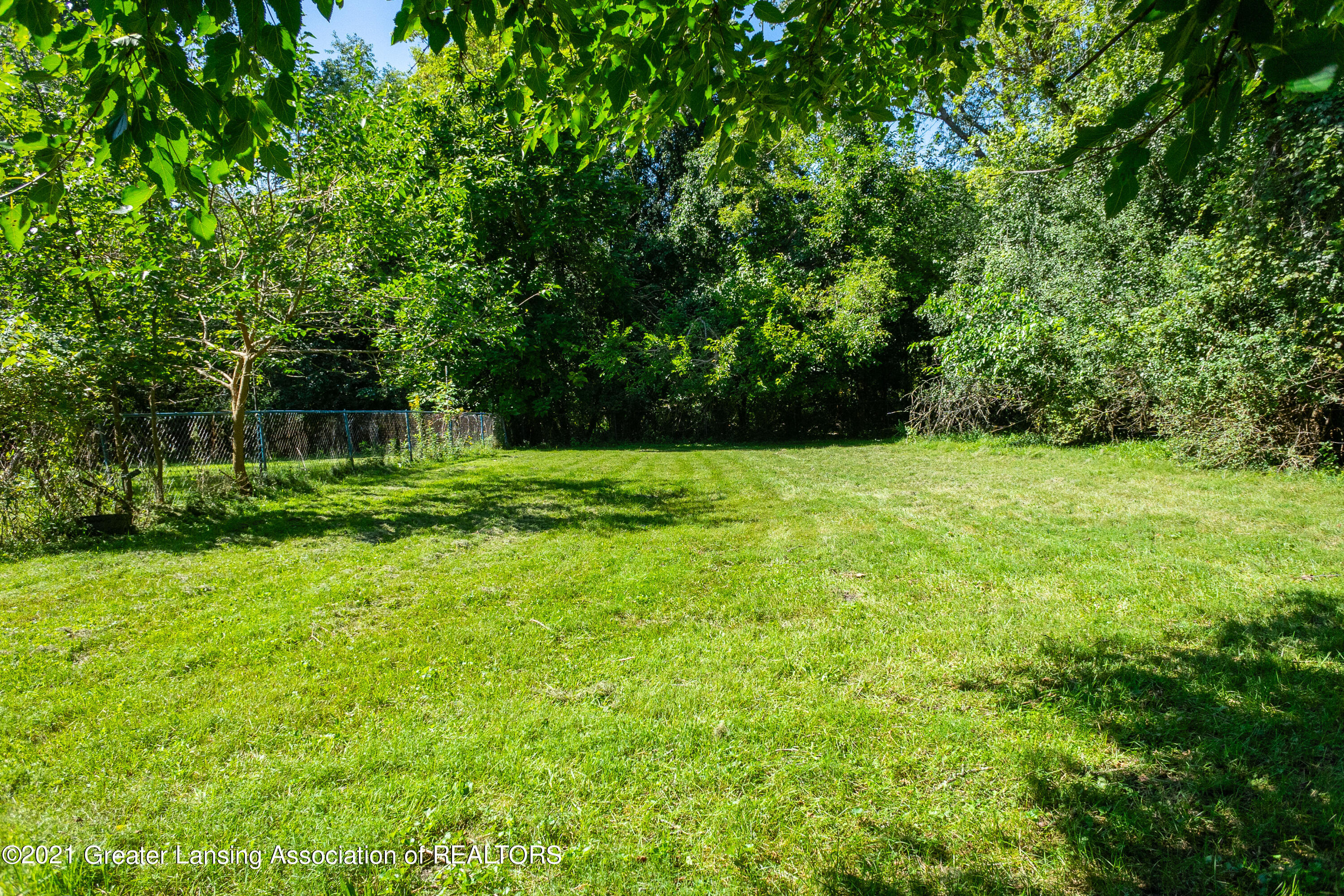 6185 Marsh Road Haslett, MI 48840 - Photo 8 of 40 Beautiful 1.79A