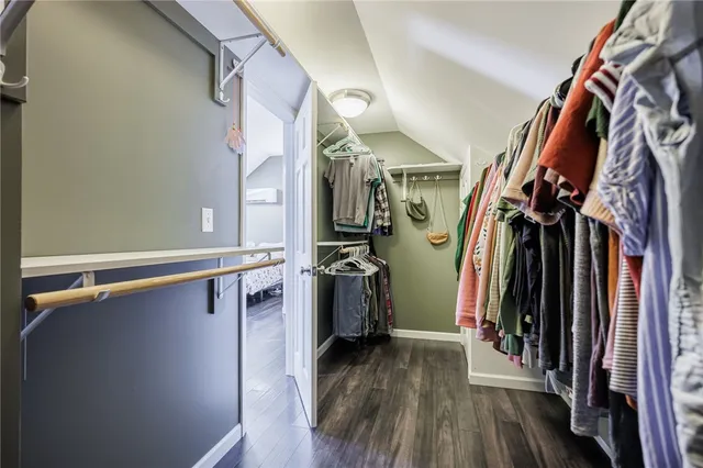 $385,000 | 17 Laurelcrest Drive, Ogden, NY 14559