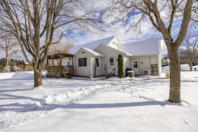 $385,000 | 17 Laurelcrest Drive, Ogden, NY 14559