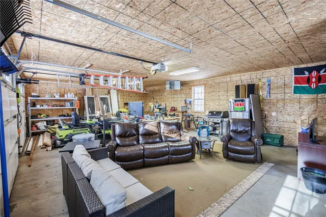 $385,000 | 17 Laurelcrest Drive, Ogden, NY 14559