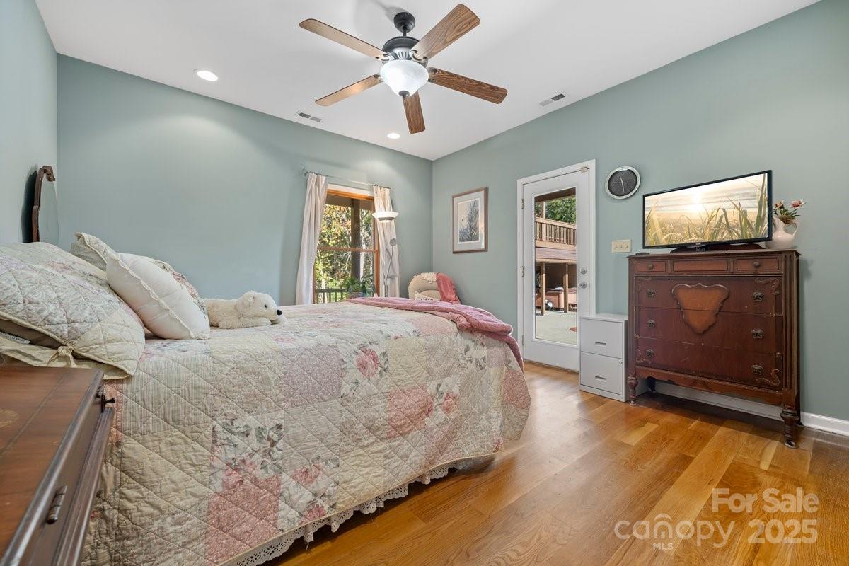 492 State Rd S-11-586 Gaffney, SC 29340 - Photo 16 of 45 a bedroom with a bed and a flat screen tv