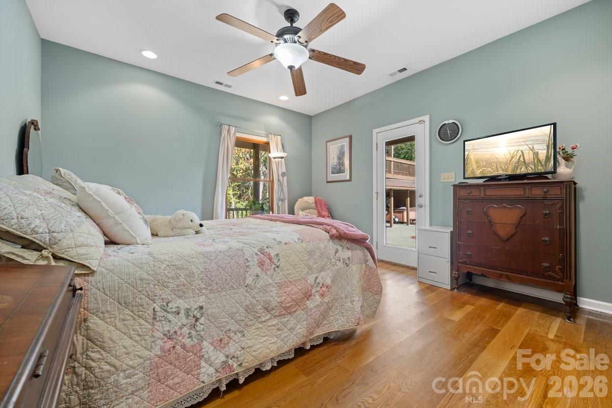 492 State Rd S-11-586 Gaffney, SC 29340 - Photo 16 of 45 a bedroom with a bed and a flat screen tv