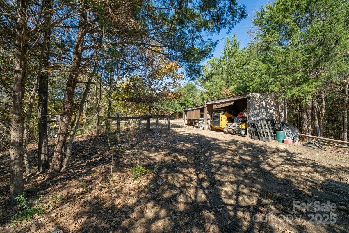 492 State Rd S-11-586 Gaffney, SC 29340 - Photo 39 of 45 a view of street with trees