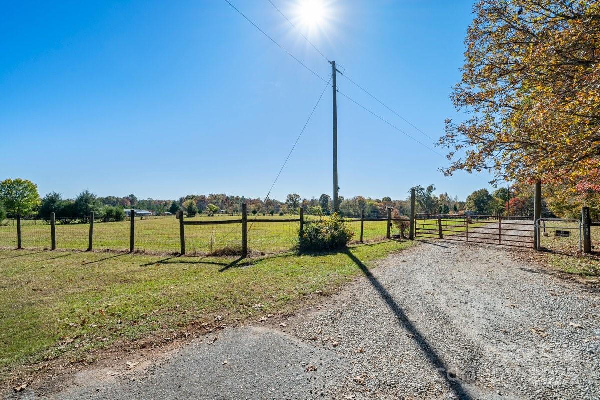 492 State Rd S-11-586 Gaffney, SC 29340 - Photo 40 of 45 a view of a park