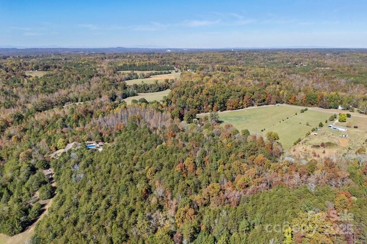 492 State Rd S-11-586 Gaffney, SC 29340 - Photo 42 of 45 an aerial view of residential houses with outdoor space
