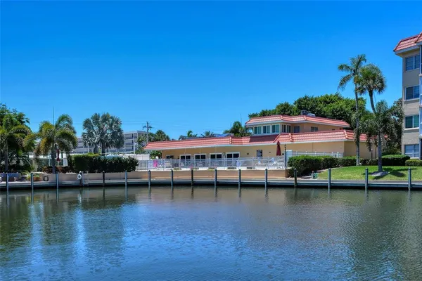$467,000 | 1300 North Portofino Drive, Unit 305, Sarasota, FL 34242