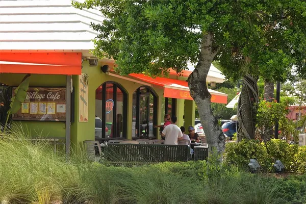 $467,000 | 1300 North Portofino Drive, Unit 305, Sarasota, FL 34242