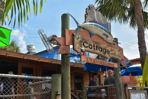 $467,000 | 1300 North Portofino Drive, Unit 305, Sarasota, FL 34242