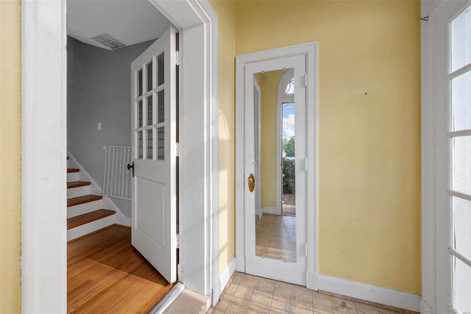 206 Grover Road St. Louis, MO 63125 - Photo 2 of 49