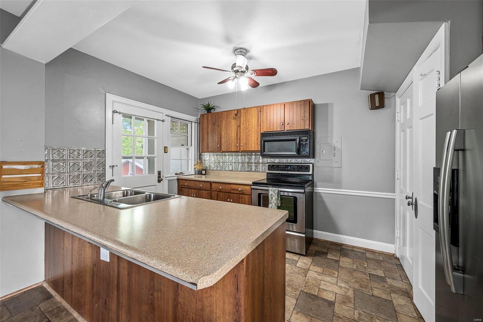 206 Grover Road St. Louis, MO 63125 - Photo 10 of 49