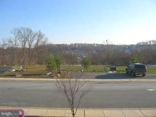 207 Springvalley Way Aston, PA 19014 - Photo 2 of 6 Gallery Image 2