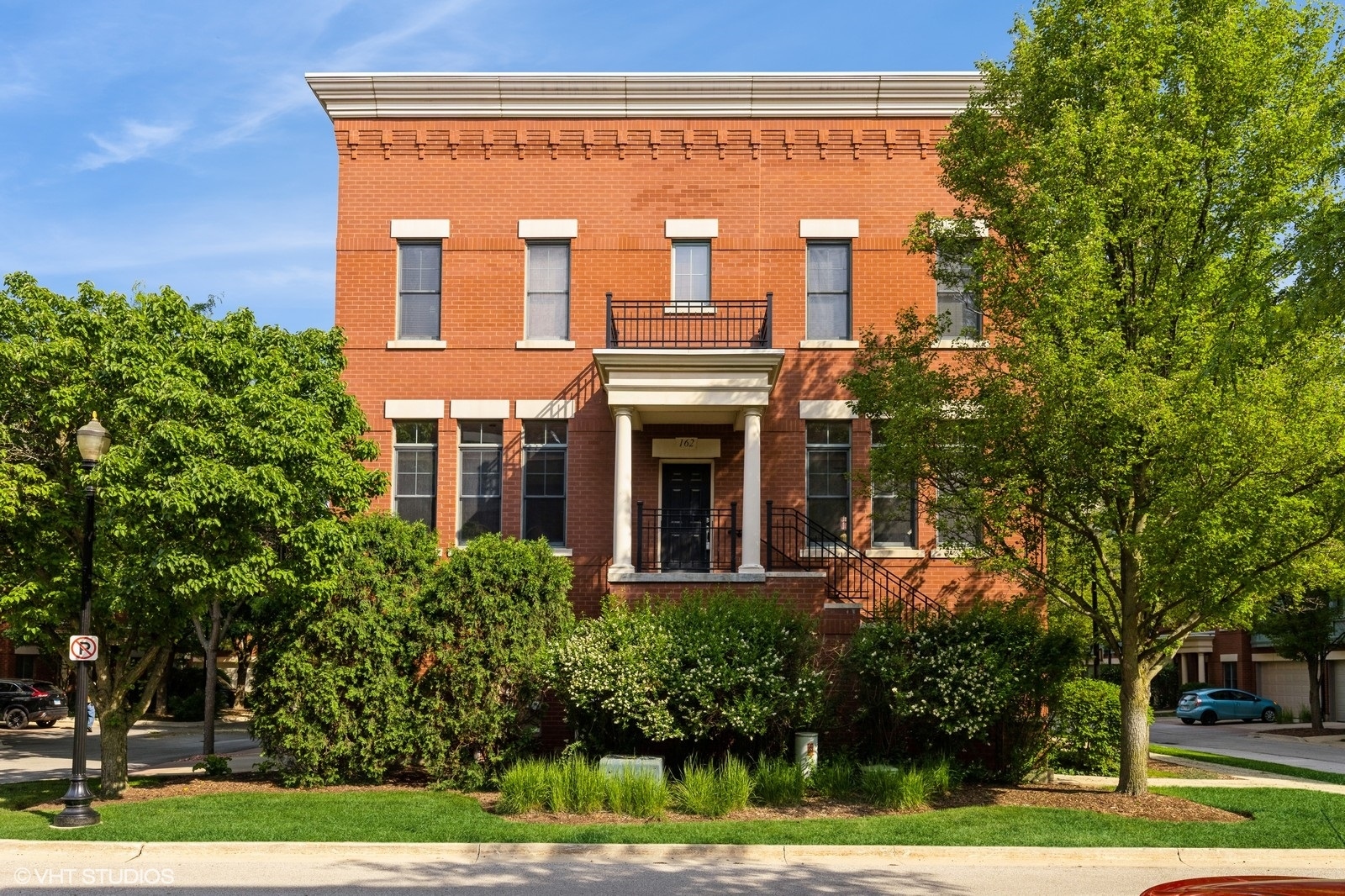 162 Dawson Drive Elgin, IL 60120 - Photo 1 of 15 front view of a building