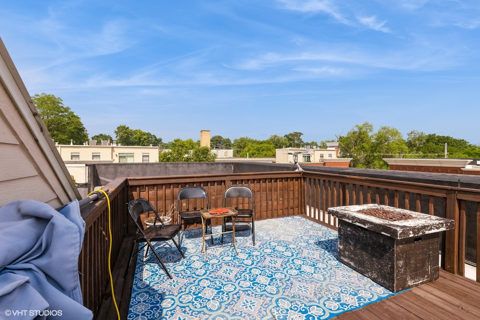 162 Dawson Drive Elgin, IL 60120 - Photo 13 of 15 a view of a chairs and table in the balcony