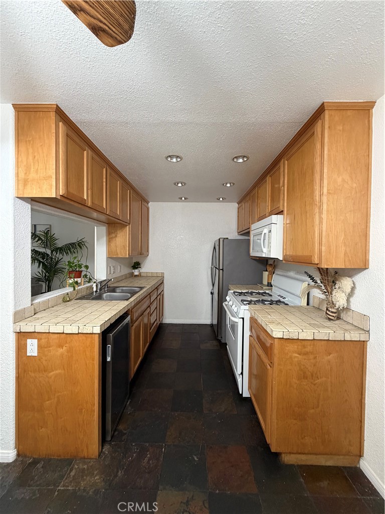 6351 Riverside Drive, Unit 59 Chino, CA 91710 - Photo 7 of 13