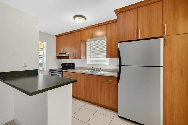 $1,500 | 4051 North Dixie Highway, Unit 19, Oakland Park, FL 33334