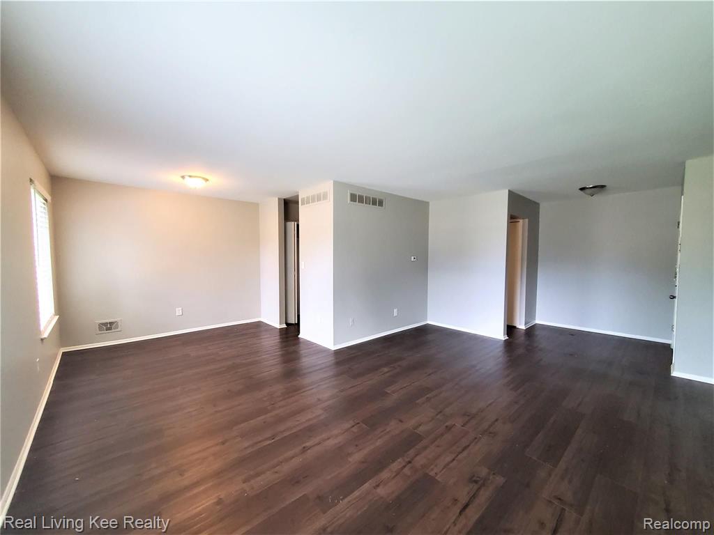 30252 Southfield Road, Unit A183 Southfield, MI 48076 - Photo 3 of 11