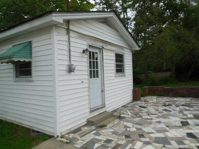 25 Spring Street Winchester, KY 40391 - Photo 9 of 16 Right Side of House