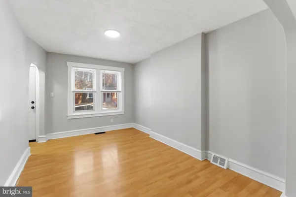 $2,375 | 71 Amboy Avenue, Roebling, NJ 08554