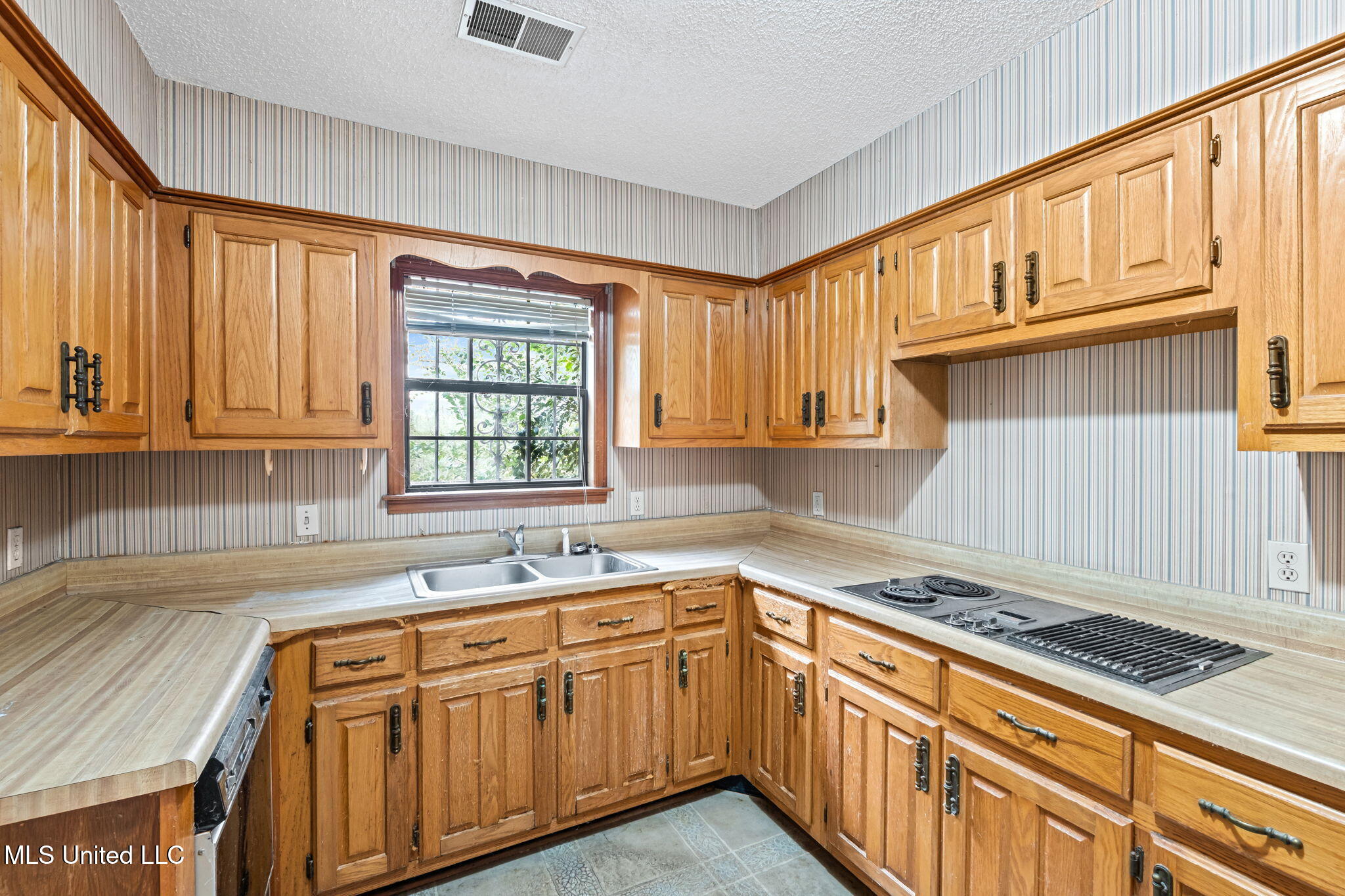 1038 West Oak Grove Road Hernando, MS 38632 - Photo 10 of 20 Kitchen View